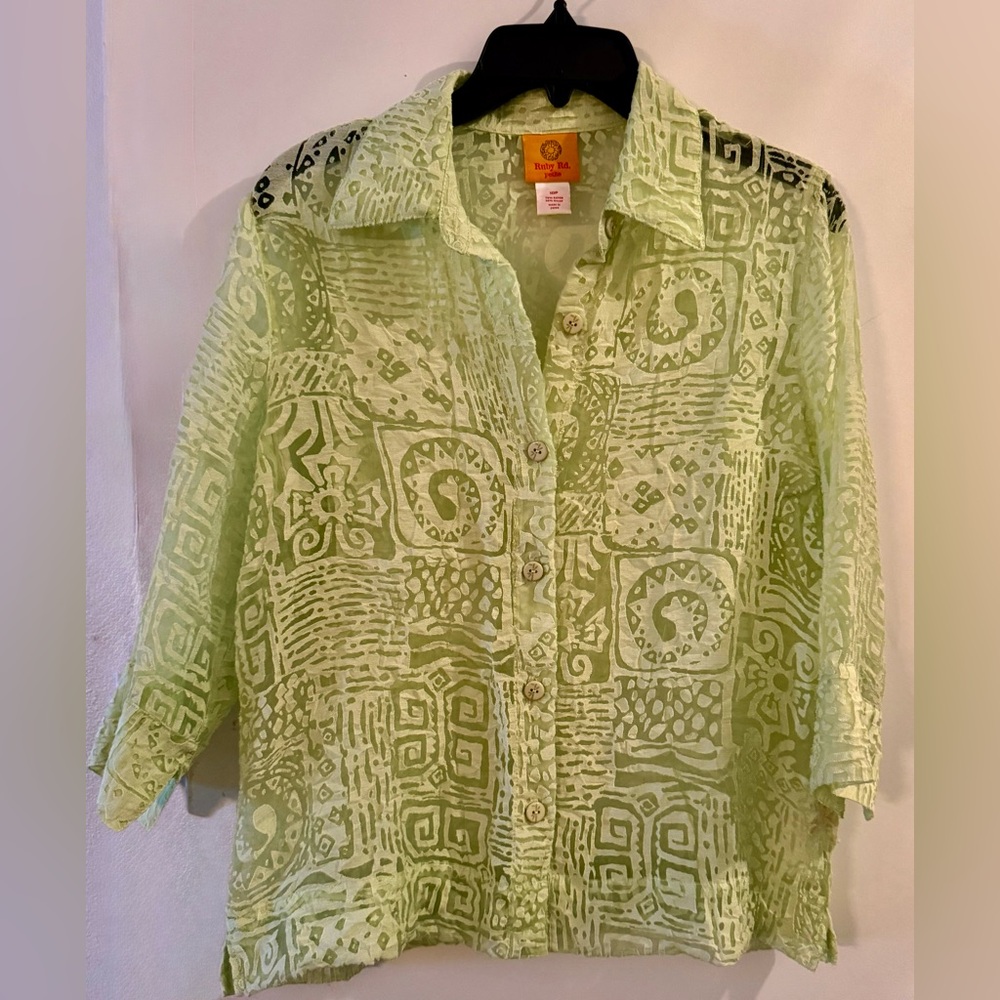 Ruby Red Petites lime green, button down top. 3/4 length sleeves.